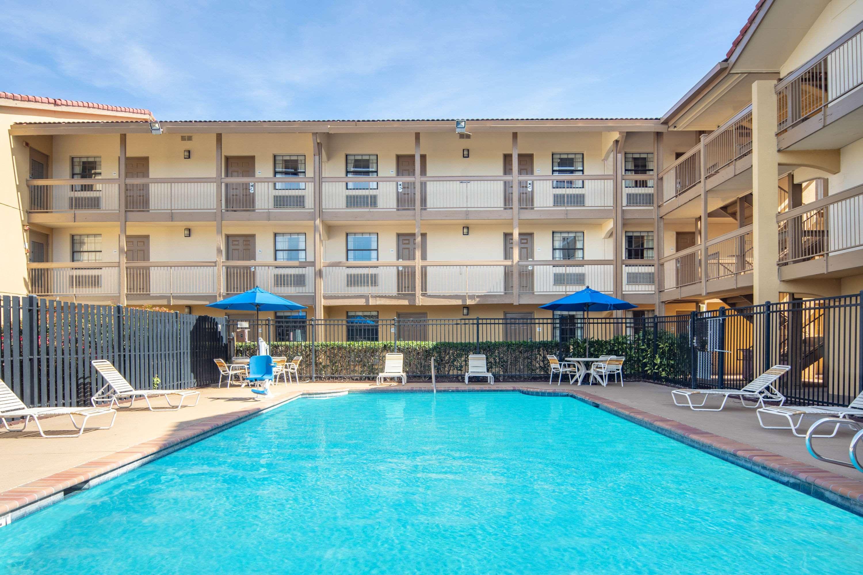 Budget Inn & Suite Atlanta Marietta Stadium Buitenkant foto