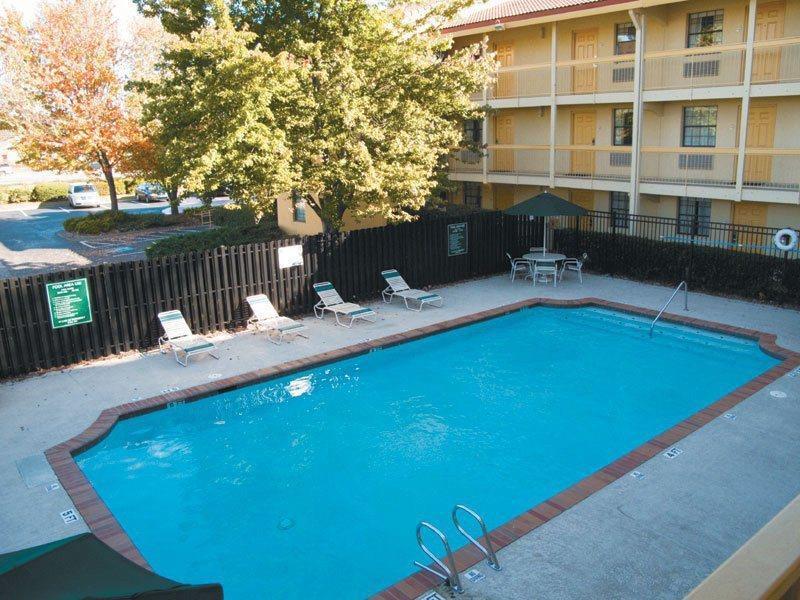 Budget Inn & Suite Atlanta Marietta Stadium Buitenkant foto