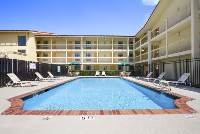 Budget Inn & Suite Atlanta Marietta Stadium Buitenkant foto